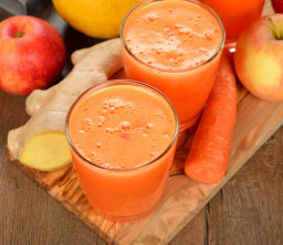 Fresh apple and carrot juice